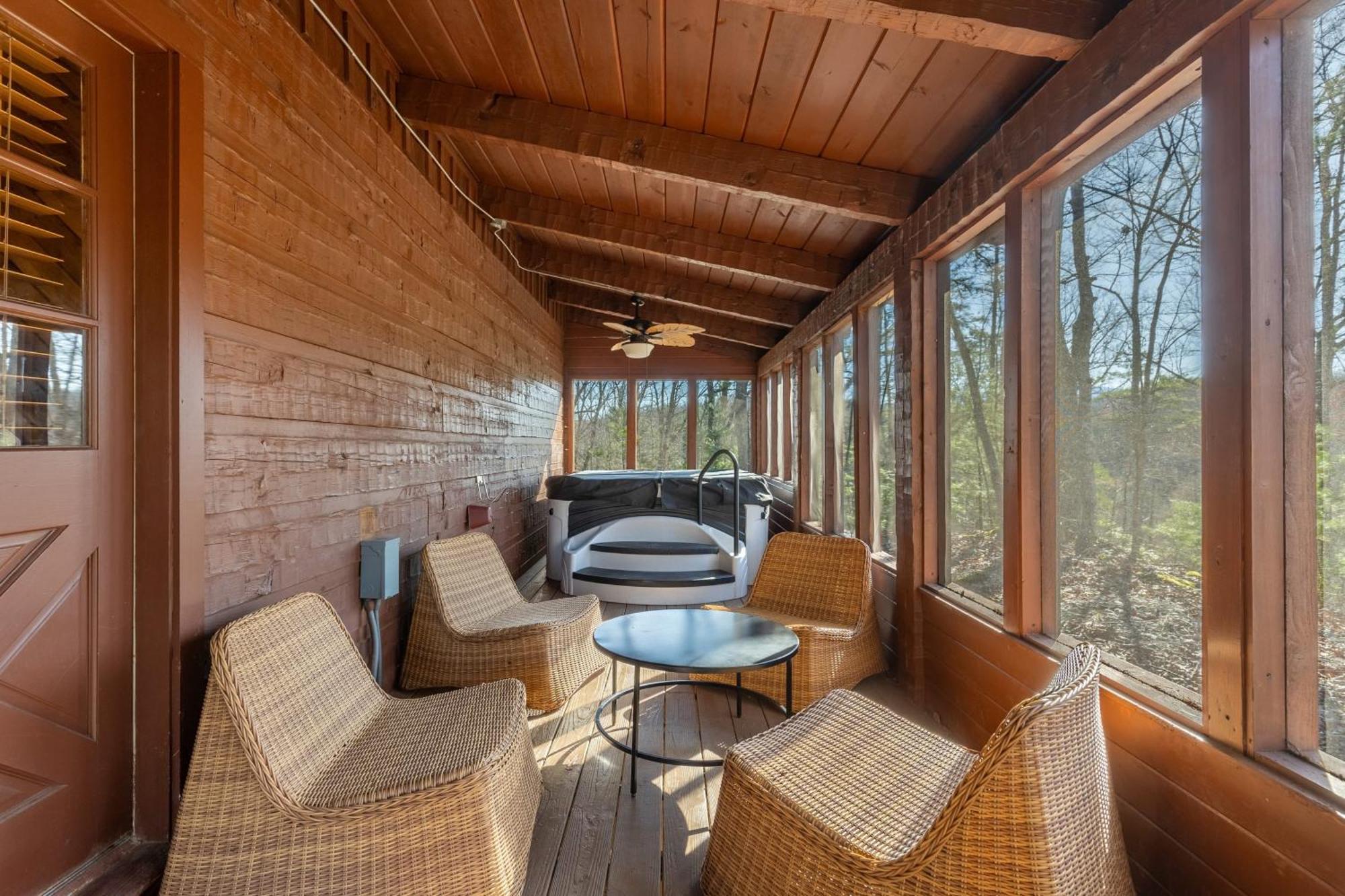 Dudley II By Avantstay Comfortable Cabin W Hot Tub Views Pigeon Forge Exteriér fotografie