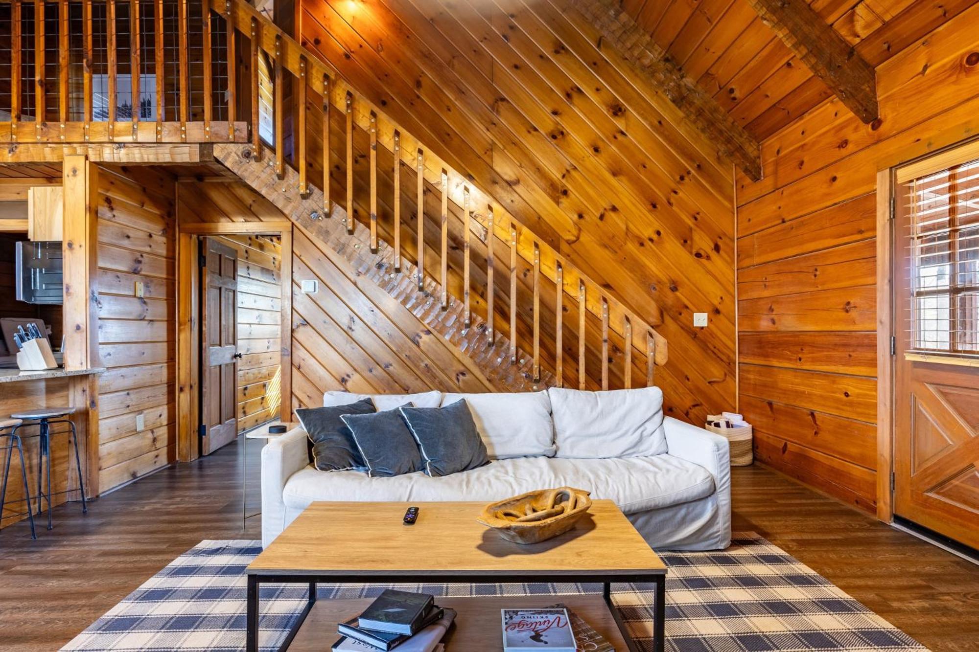 Dudley II By Avantstay Comfortable Cabin W Hot Tub Views Pigeon Forge Exteriér fotografie