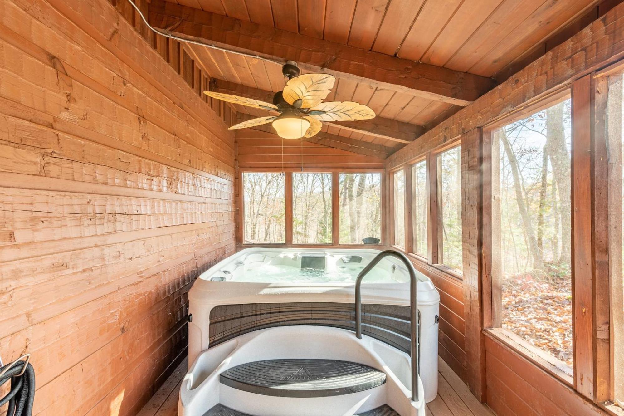 Dudley II By Avantstay Comfortable Cabin W Hot Tub Views Pigeon Forge Exteriér fotografie