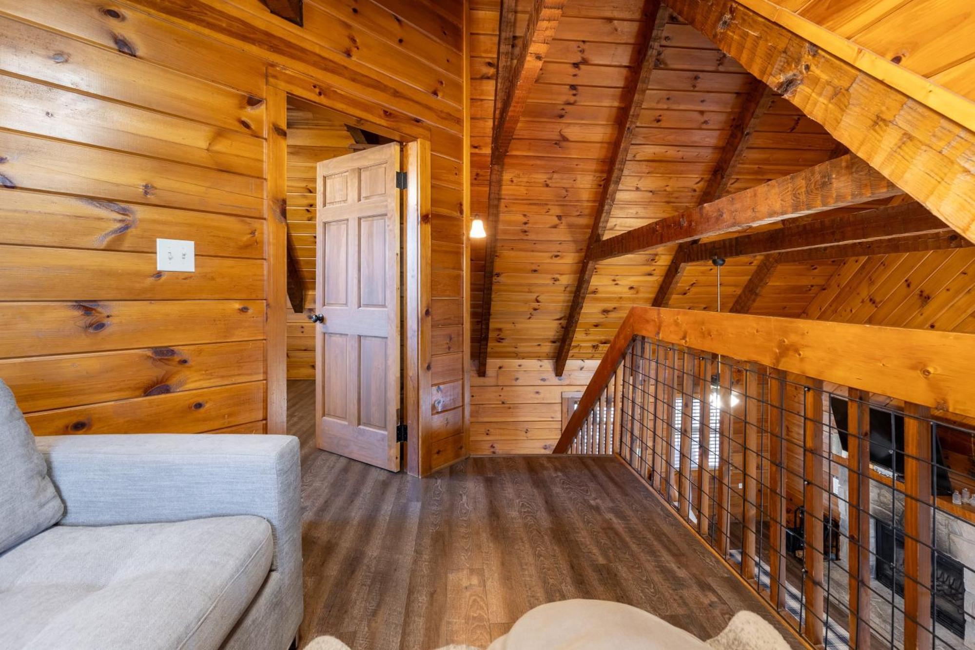 Dudley II By Avantstay Comfortable Cabin W Hot Tub Views Pigeon Forge Exteriér fotografie