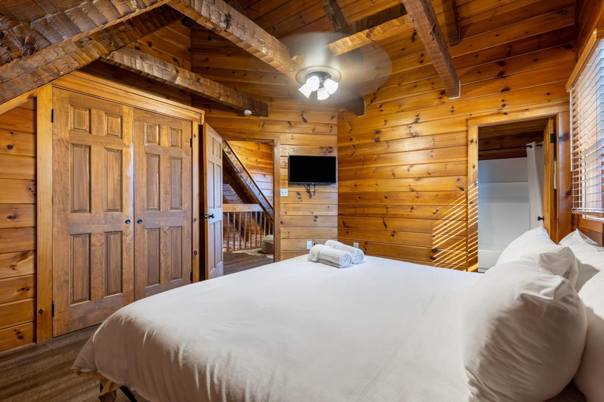 Dudley II By Avantstay Comfortable Cabin W Hot Tub Views Pigeon Forge Exteriér fotografie
